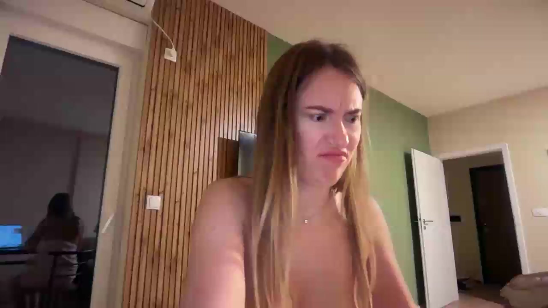 Gallery image thumbnail from SkySunFlower's myfreecams stream on, 08/07/2026, 01:17 image 15 of 20