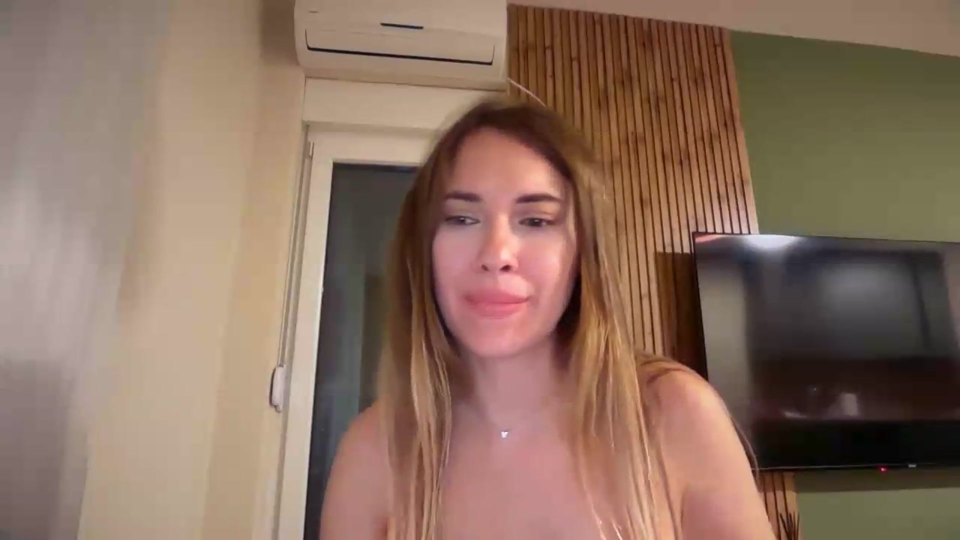 Gallery image thumbnail from SkySunFlower's myfreecams stream on, 08/07/2026, 03:12 image 9 of 20