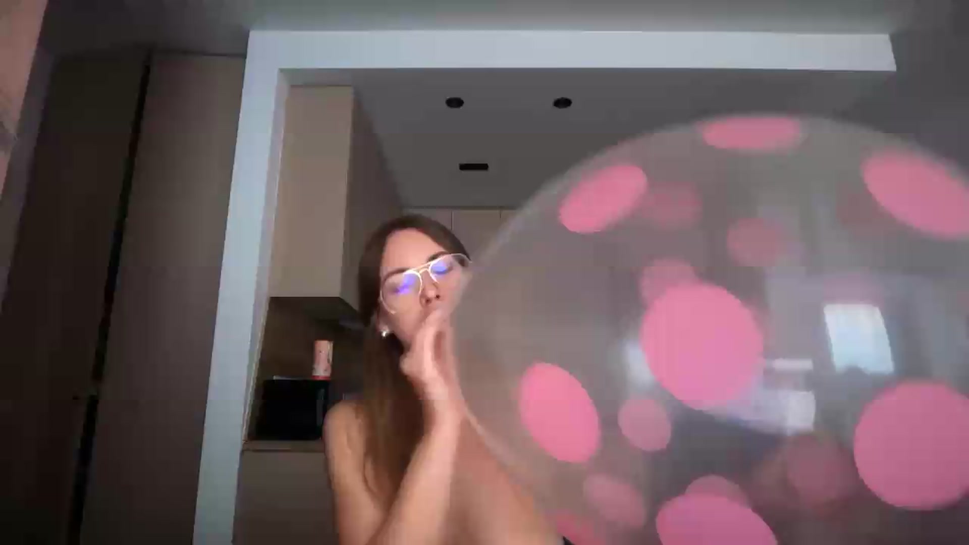 Gallery image thumbnail from SkySunFlower's myfreecams stream on, 08/14/2026, 05:26 image 9 of 20