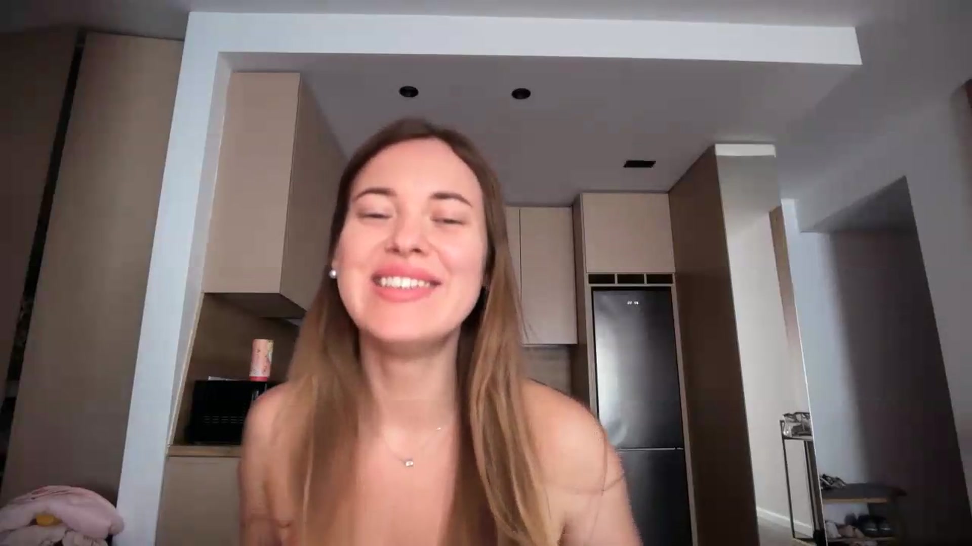 Gallery image thumbnail from SkySunFlower's myfreecams stream on, 08/15/2026, 07:56 image 6 of 20