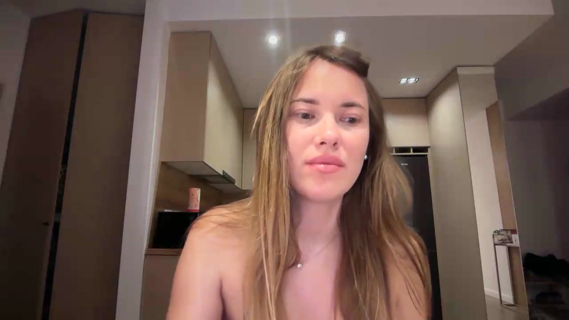 Gallery image thumbnail from SkySunFlower's myfreecams stream on, 08/19/2026, 23:50 image 4 of 20