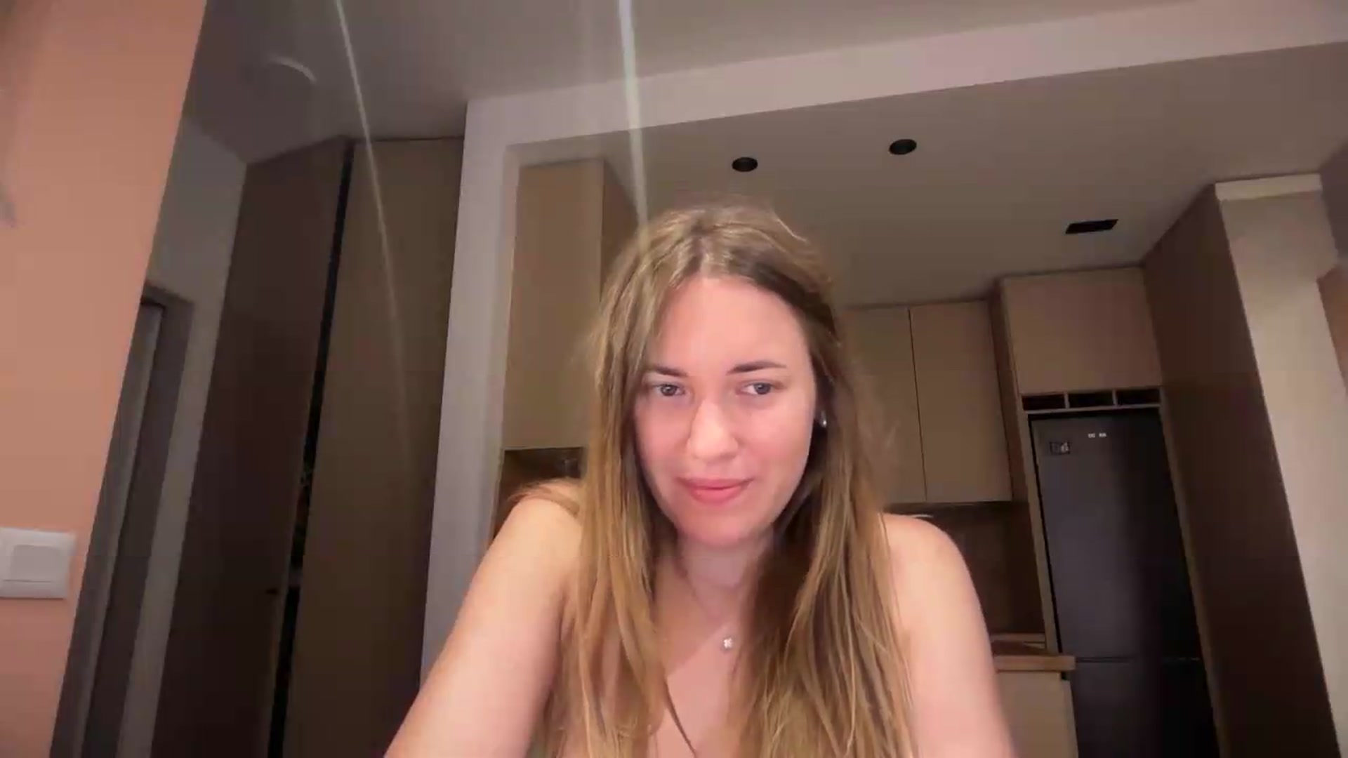 Gallery image thumbnail from SkySunFlower's myfreecams stream on, 08/21/2026, 01:48 image 20 of 20