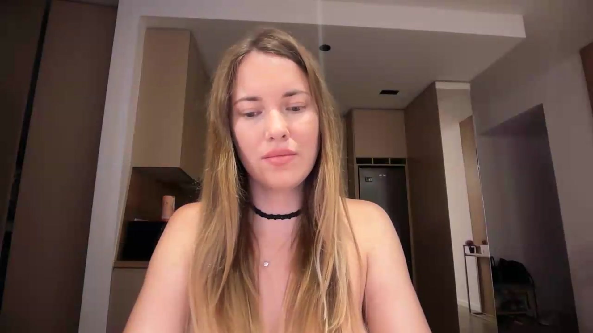 Gallery image thumbnail from SkySunFlower's myfreecams stream on, 08/21/2026, 22:26 image 7 of 20