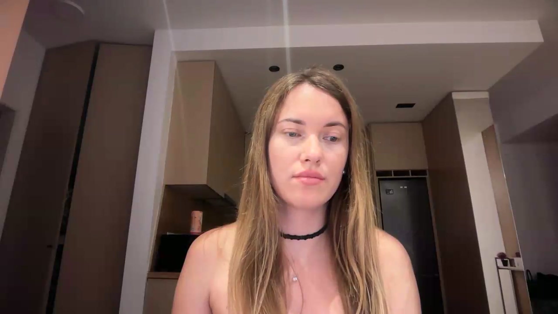 Gallery image thumbnail from SkySunFlower's myfreecams stream on, 08/21/2026, 22:26 image 16 of 20