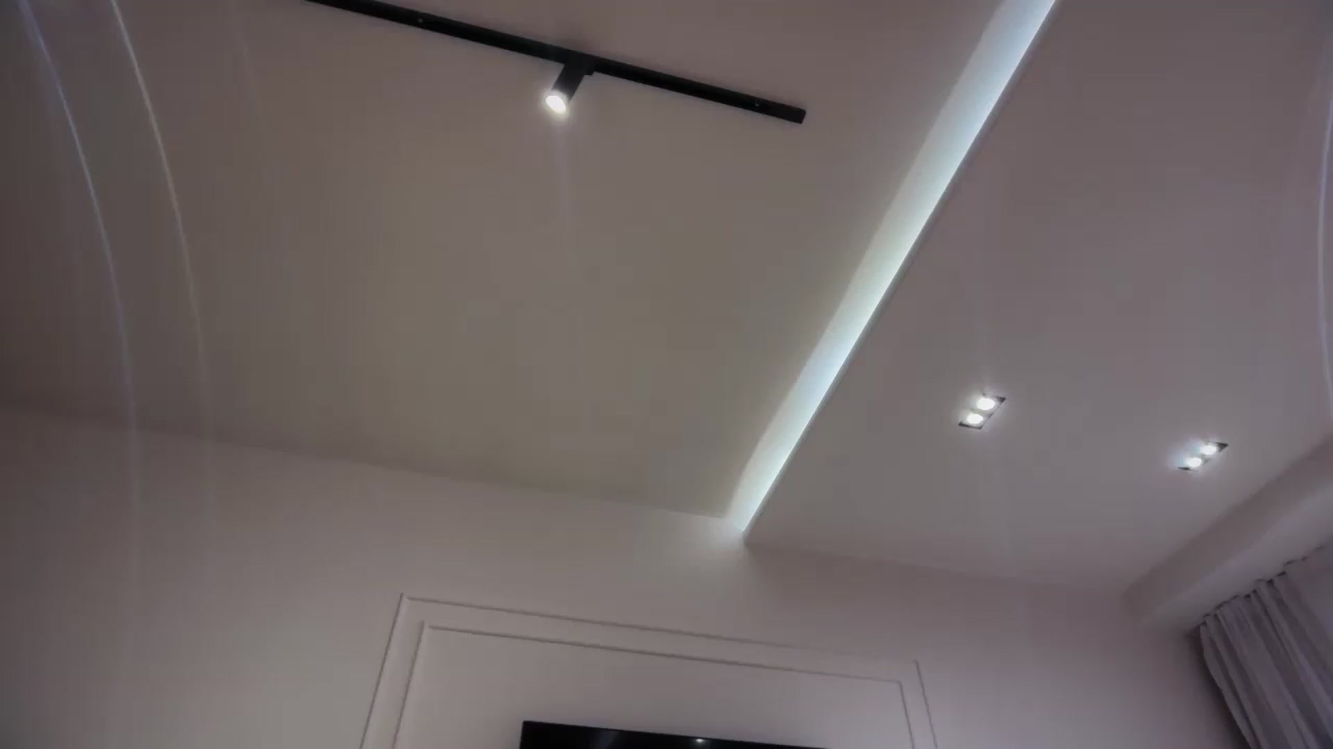 Gallery image thumbnail from SkySunFlower's myfreecams stream on, 08/22/2026, 24:10 image 20 of 20