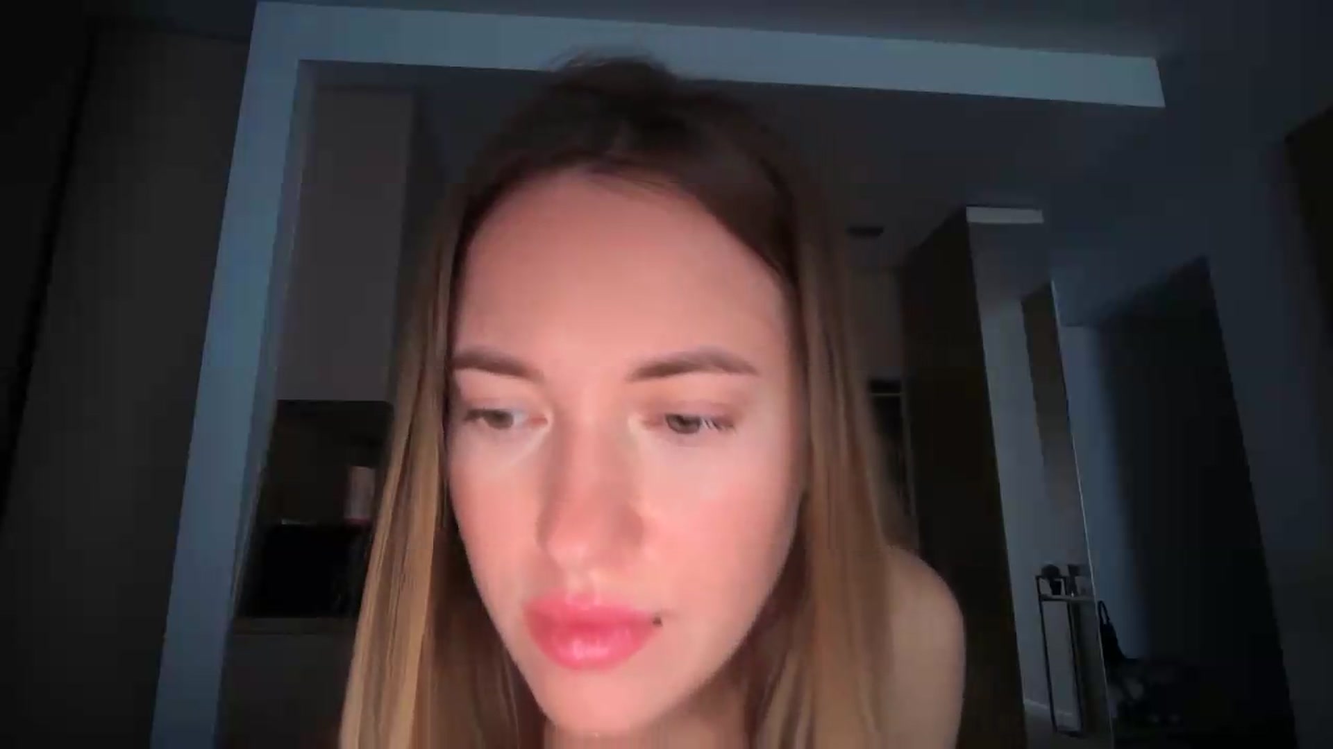 Gallery image thumbnail from SkySunFlower's myfreecams stream on, 08/23/2026, 05:16 image 13 of 20