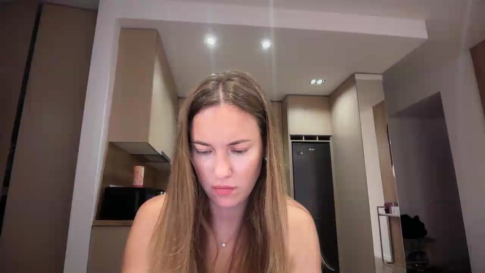 Gallery image thumbnail from SkySunFlower's myfreecams stream on, 08/24/2026, 24:01 image 5 of 20