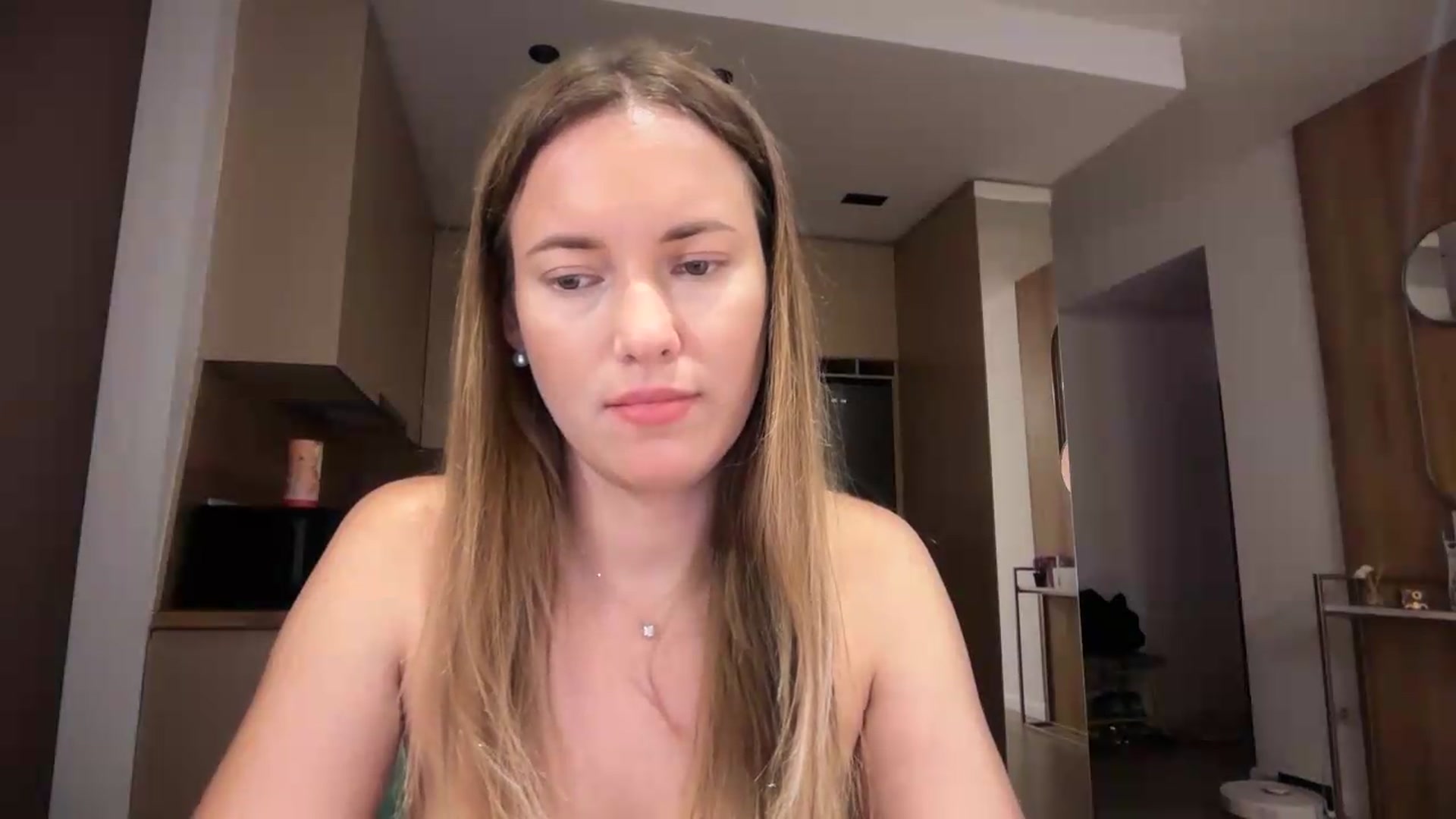 Gallery image thumbnail from SkySunFlower's myfreecams stream on, 08/24/2026, 24:01 image 15 of 20