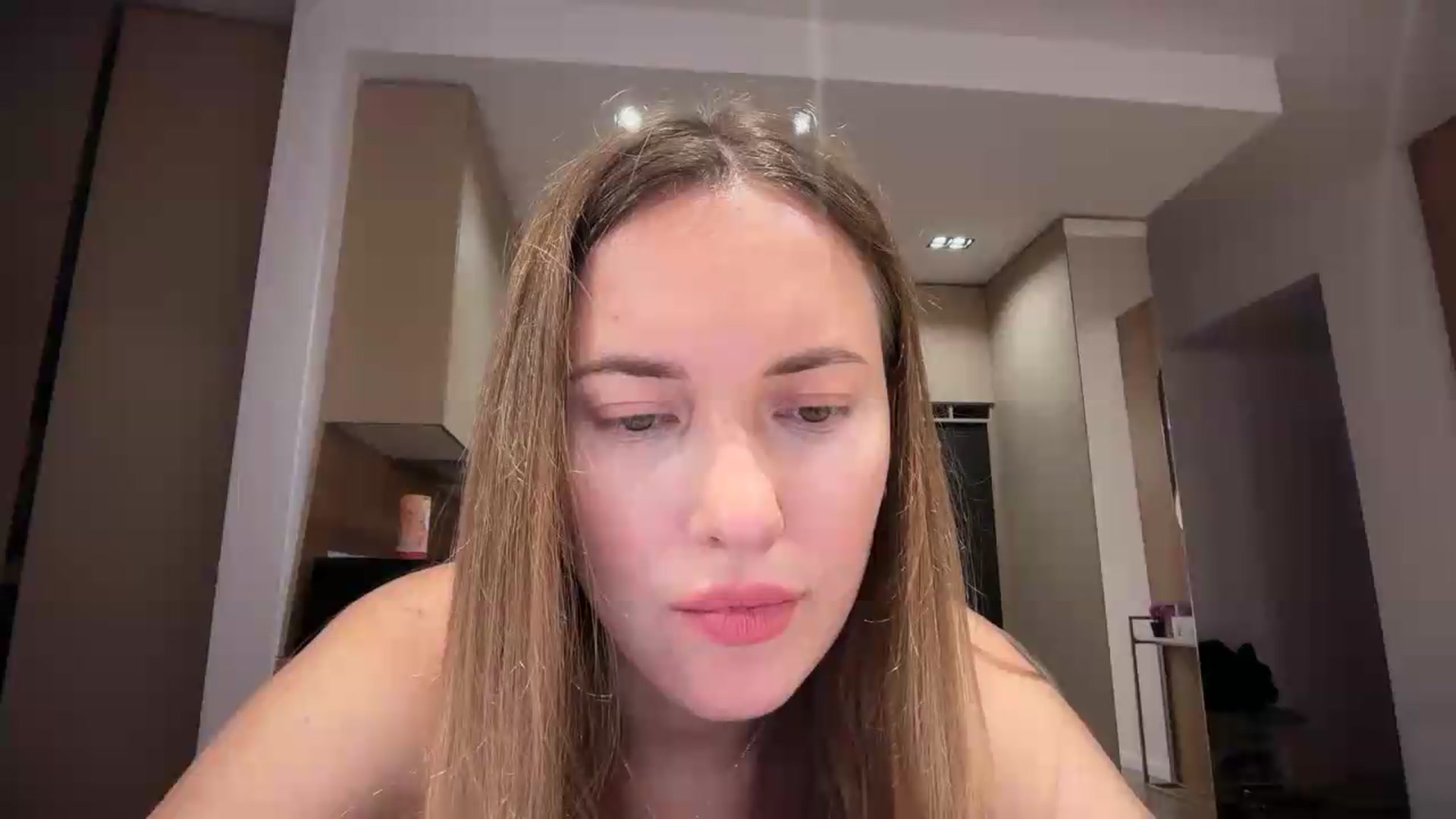 Gallery image thumbnail from SkySunFlower's myfreecams stream on, 08/24/2026, 24:01 image 6 of 20