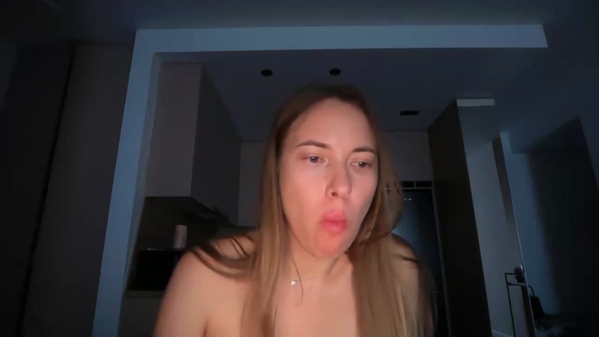Gallery image thumbnail from SkySunFlower's myfreecams stream on, 08/26/2026, 04:56 image 18 of 20