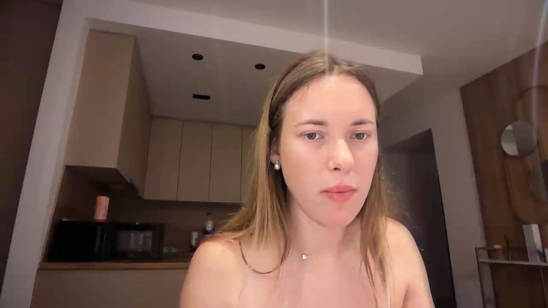 Gallery image thumbnail from SkySunFlower's myfreecams stream on, 08/27/2026, 01:07 image 15 of 20