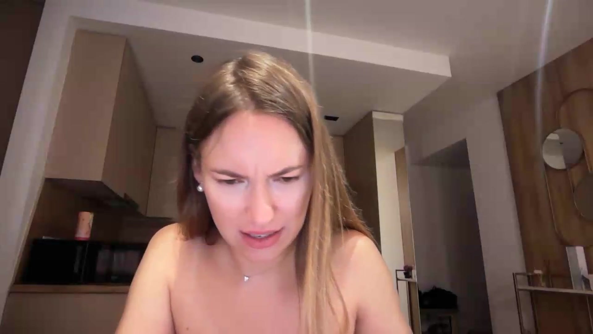 Gallery image thumbnail from SkySunFlower's myfreecams stream on, 08/28/2026, 03:30 image 9 of 20