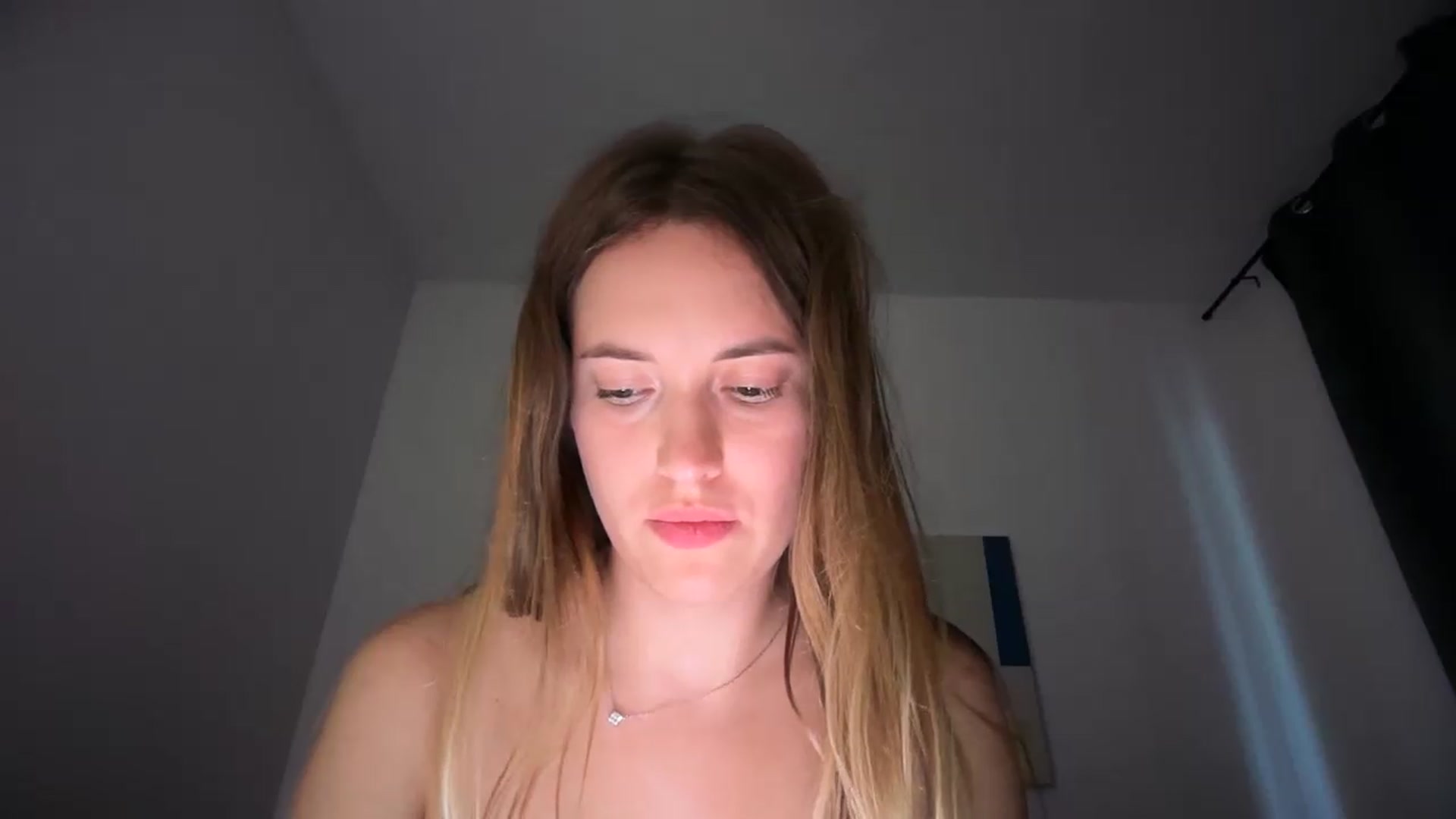 Gallery image thumbnail from SkySunFlower's myfreecams stream on, 08/29/2026, 05:26 image 8 of 20