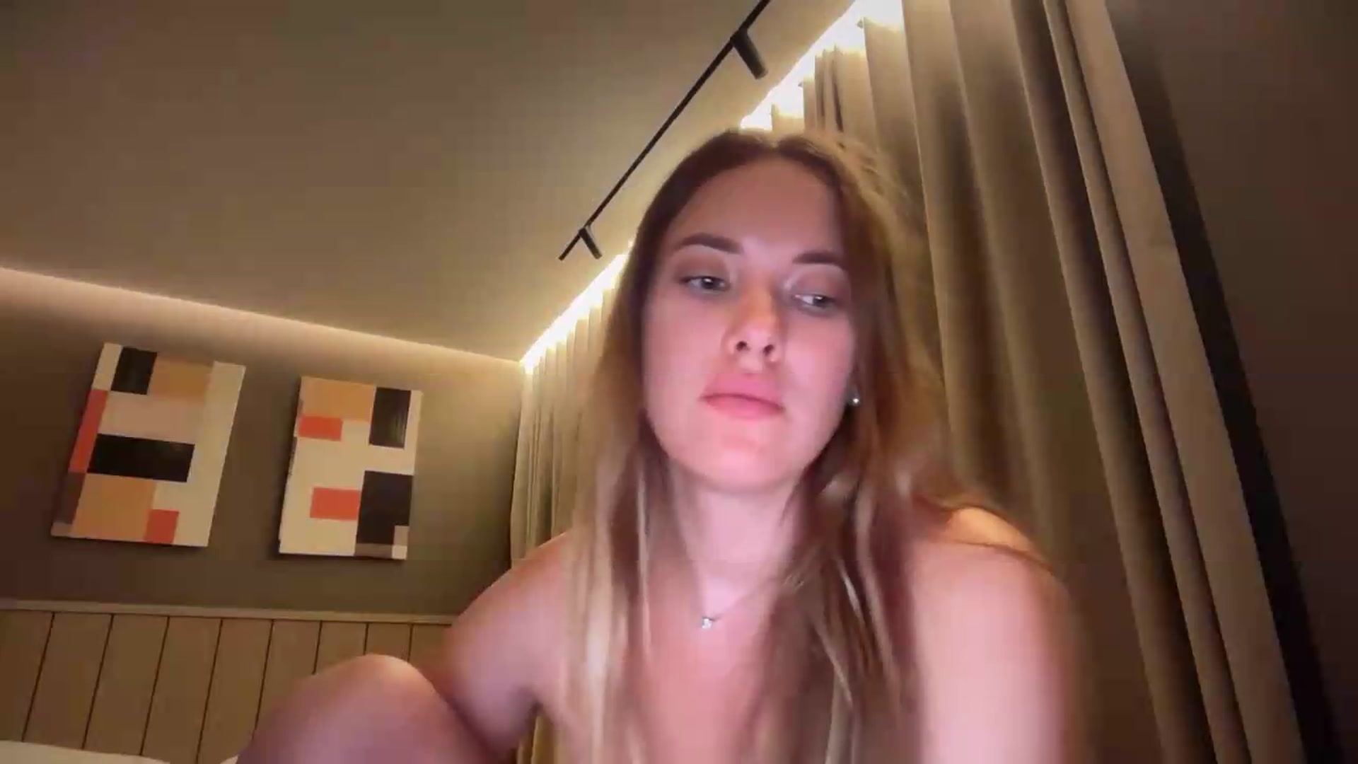 Gallery image thumbnail from SkySunFlower's myfreecams stream on, 09/06/2026, 23:39 image 8 of 20