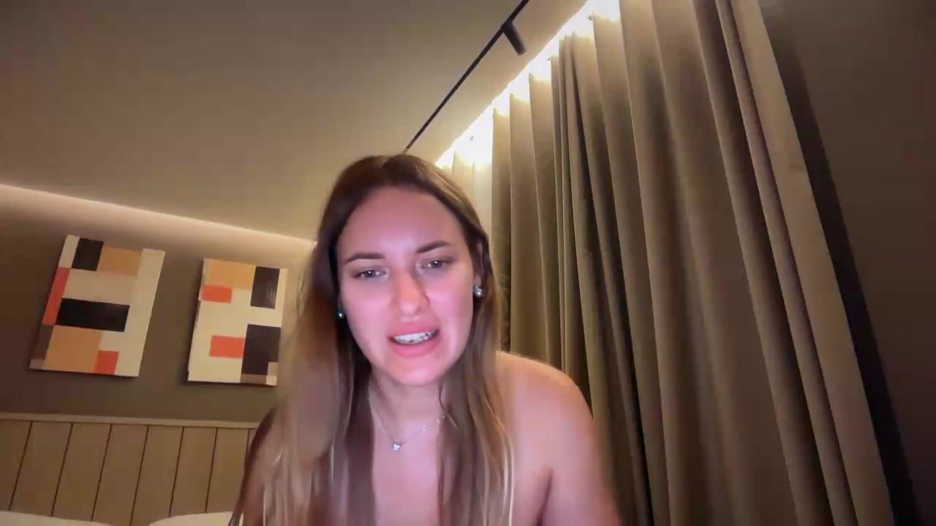 Gallery image thumbnail from SkySunFlower's myfreecams stream on, 09/06/2026, 23:39 image 3 of 20