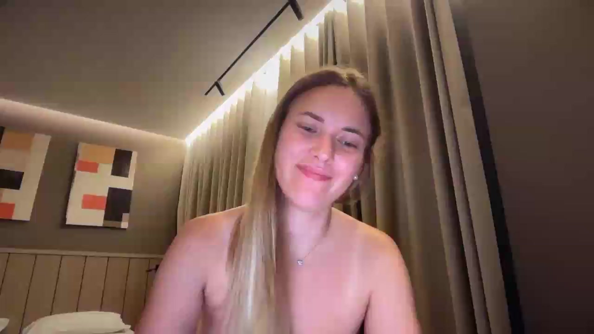 Gallery image thumbnail from SkySunFlower's myfreecams stream on, 09/07/2026, 02:00 image 4 of 20