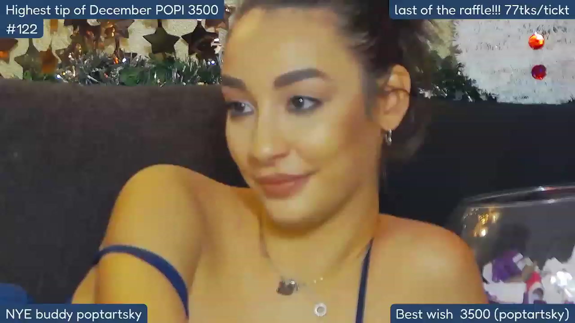 Gallery image thumbnail from SkyV_'s myfreecams stream on, 12/29/2022, 20:24 image 1 of 20