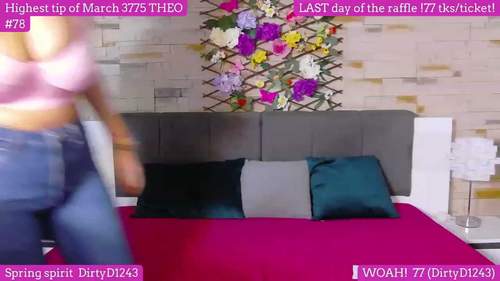Gallery image thumbnail from SkyV_'s myfreecams stream on, 03/11/2023, 15:44 image 10 of 20