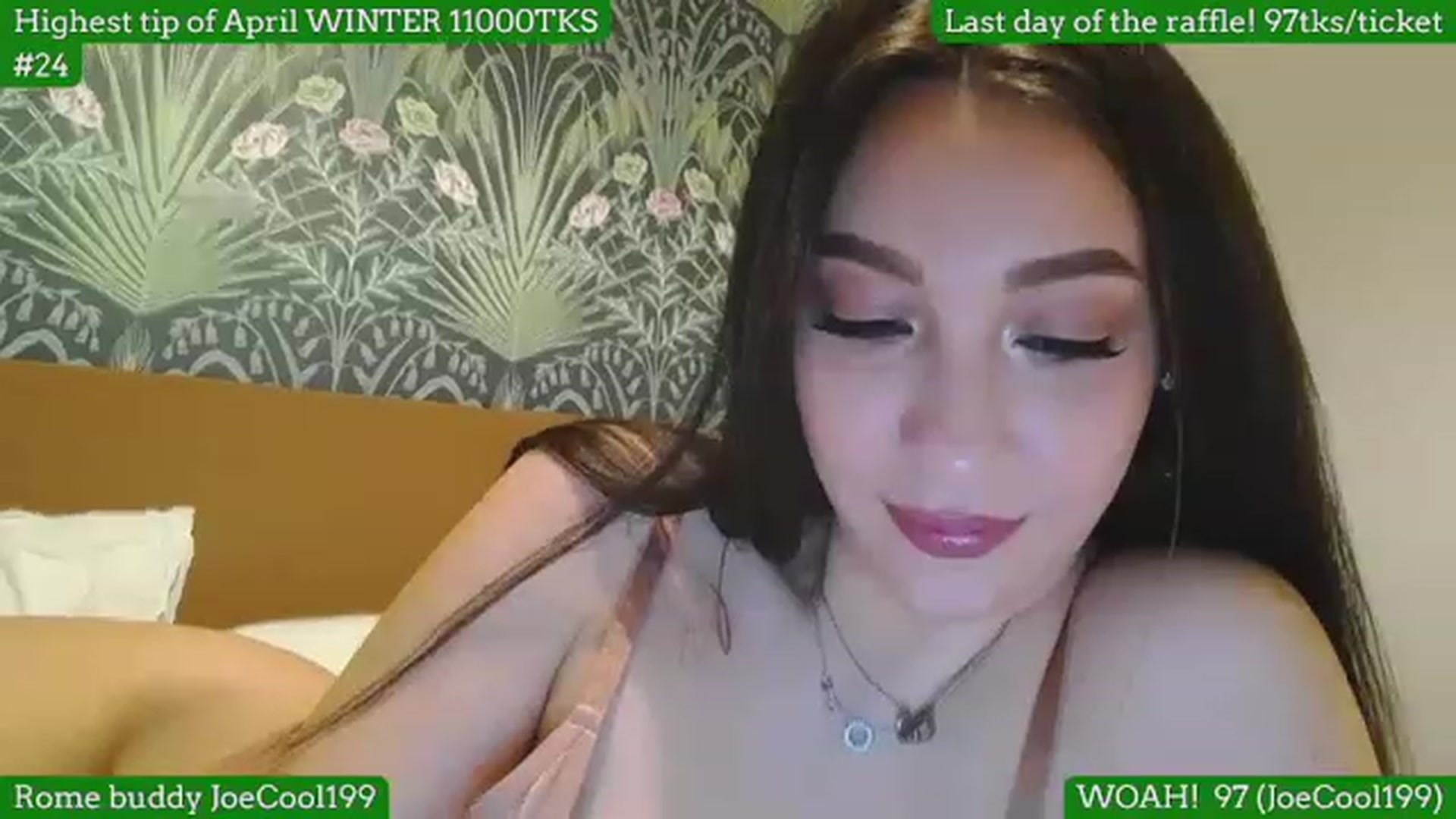 Gallery image thumbnail from SkyV_'s myfreecams stream on, 04/02/2023, 21:55 image 4 of 20