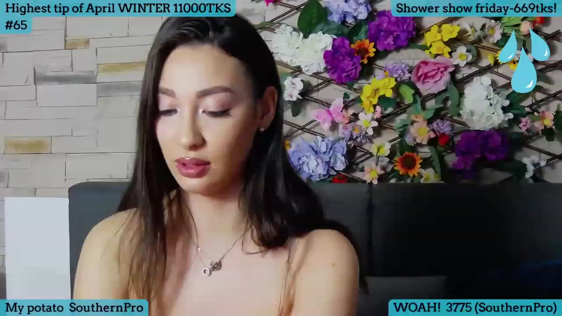 Gallery image thumbnail from SkyV_'s myfreecams stream on, 04/19/2023, 17:35 image 7 of 20