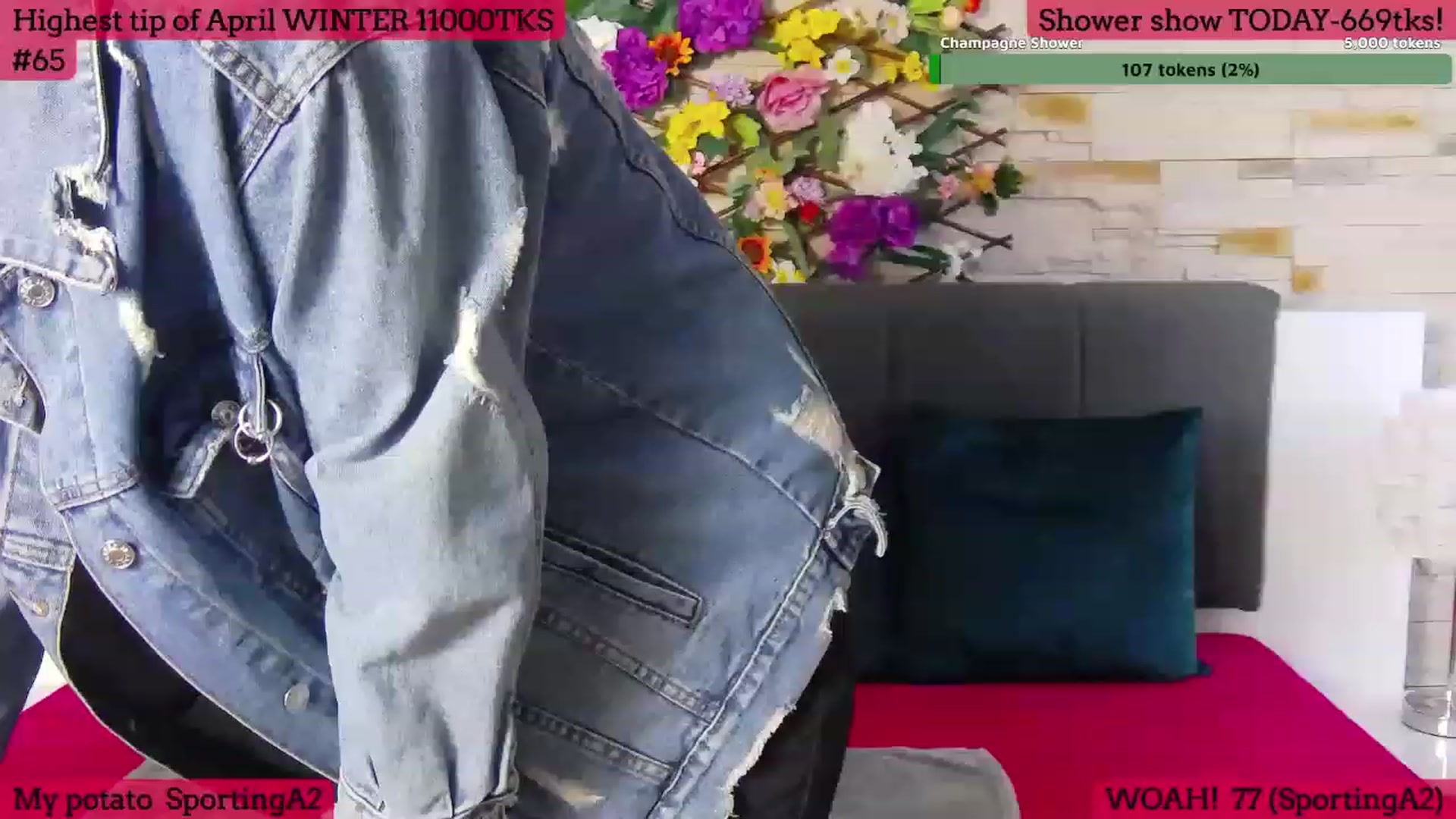 Gallery image thumbnail from SkyV_'s myfreecams stream on, 04/21/2023, 14:32 image 16 of 20
