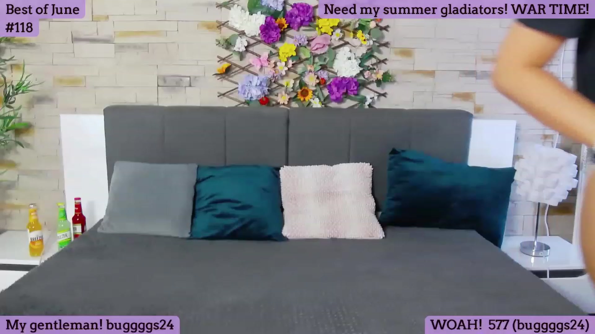 Gallery image thumbnail from SkyV_'s myfreecams stream on, 06/01/2023, 15:40 image 5 of 20