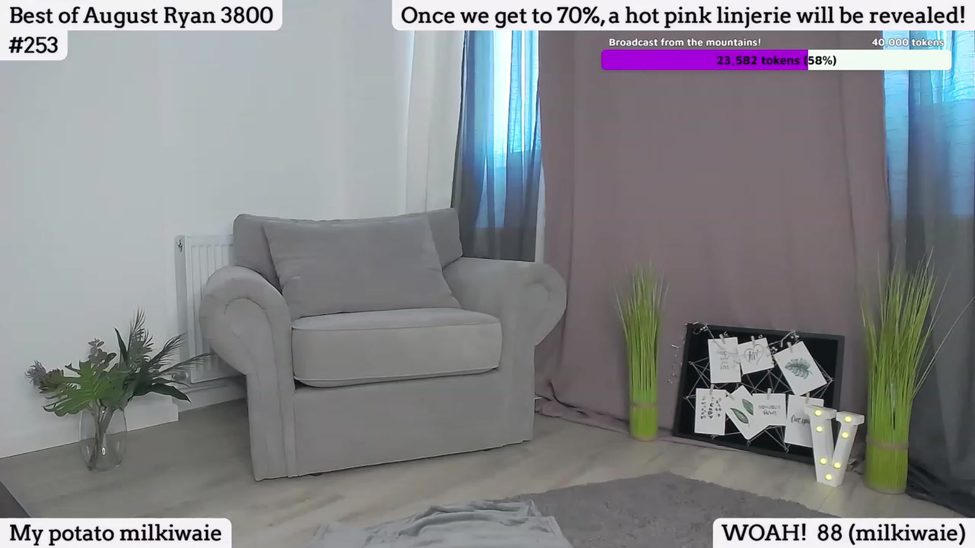 Gallery image thumbnail from SkyV_'s myfreecams stream on, 08/08/2023, 16:07 image 11 of 20