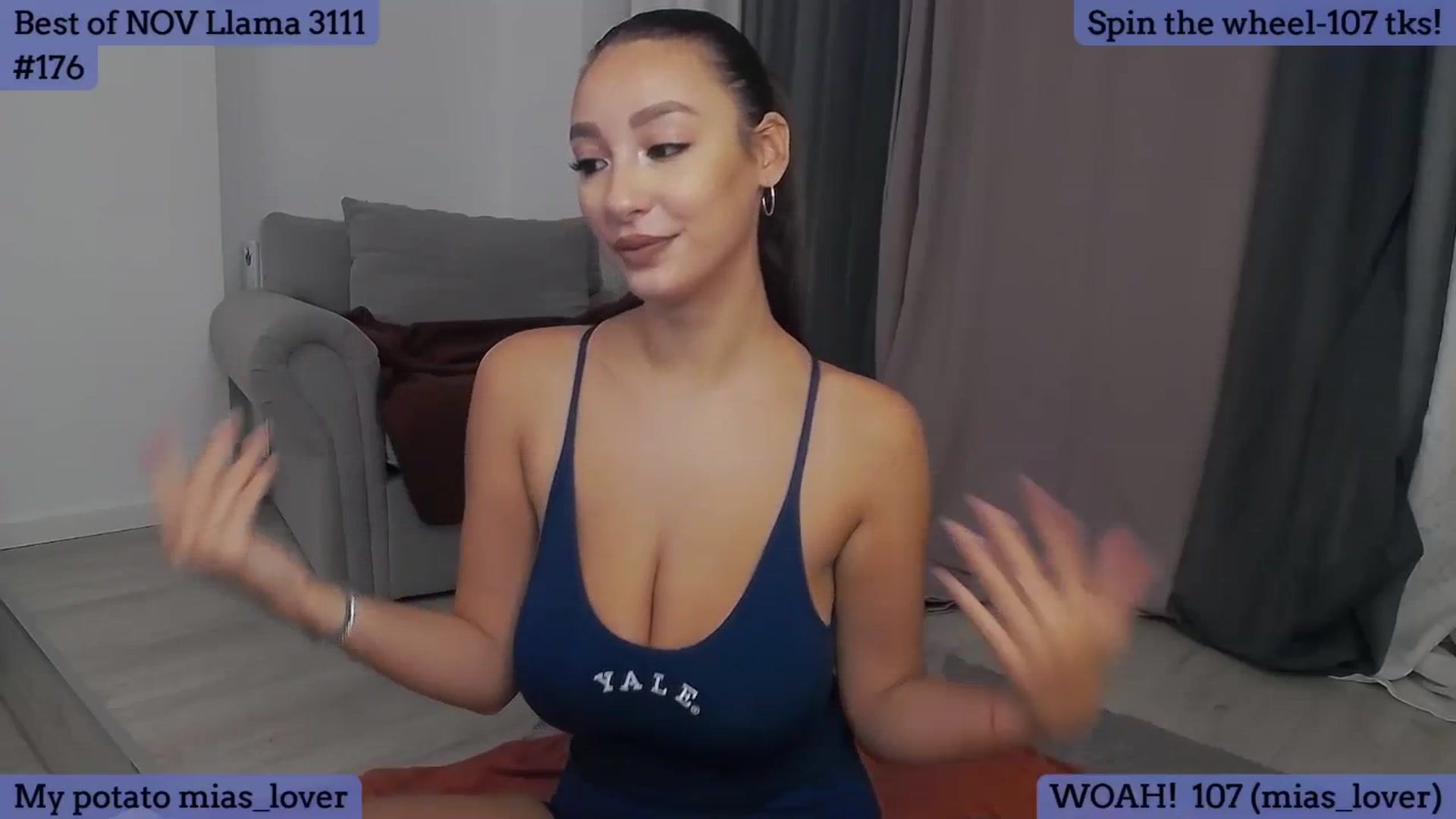 Gallery image thumbnail from SkyV_'s myfreecams stream on, 11/14/2023, 18:03 image 6 of 20