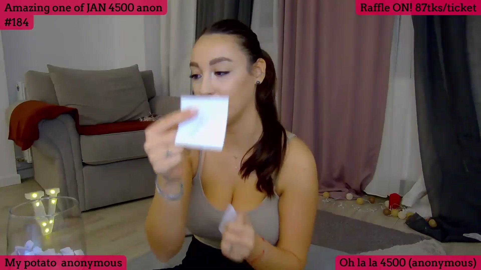Gallery image thumbnail from SkyV_'s myfreecams stream on, 01/28/2024, 22:36 image 4 of 20