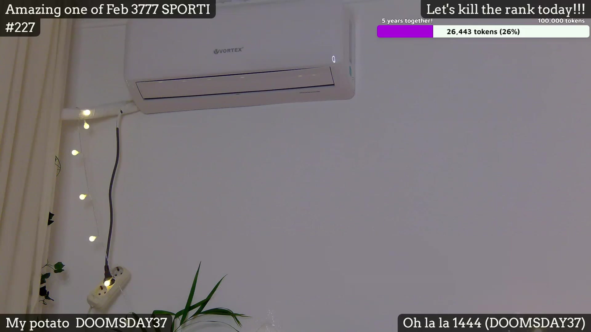 Gallery image thumbnail from SkyV_'s myfreecams stream on, 02/11/2024, 20:06 image 18 of 20