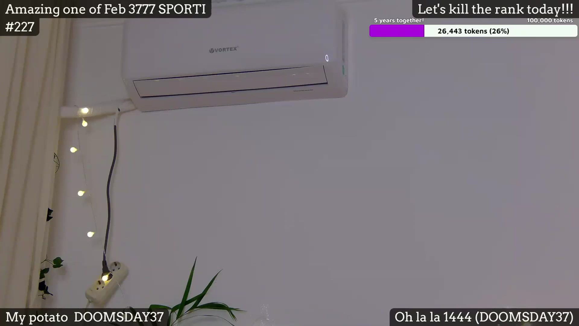 Gallery image thumbnail from SkyV_'s myfreecams stream on, 02/11/2024, 20:06 image 16 of 20