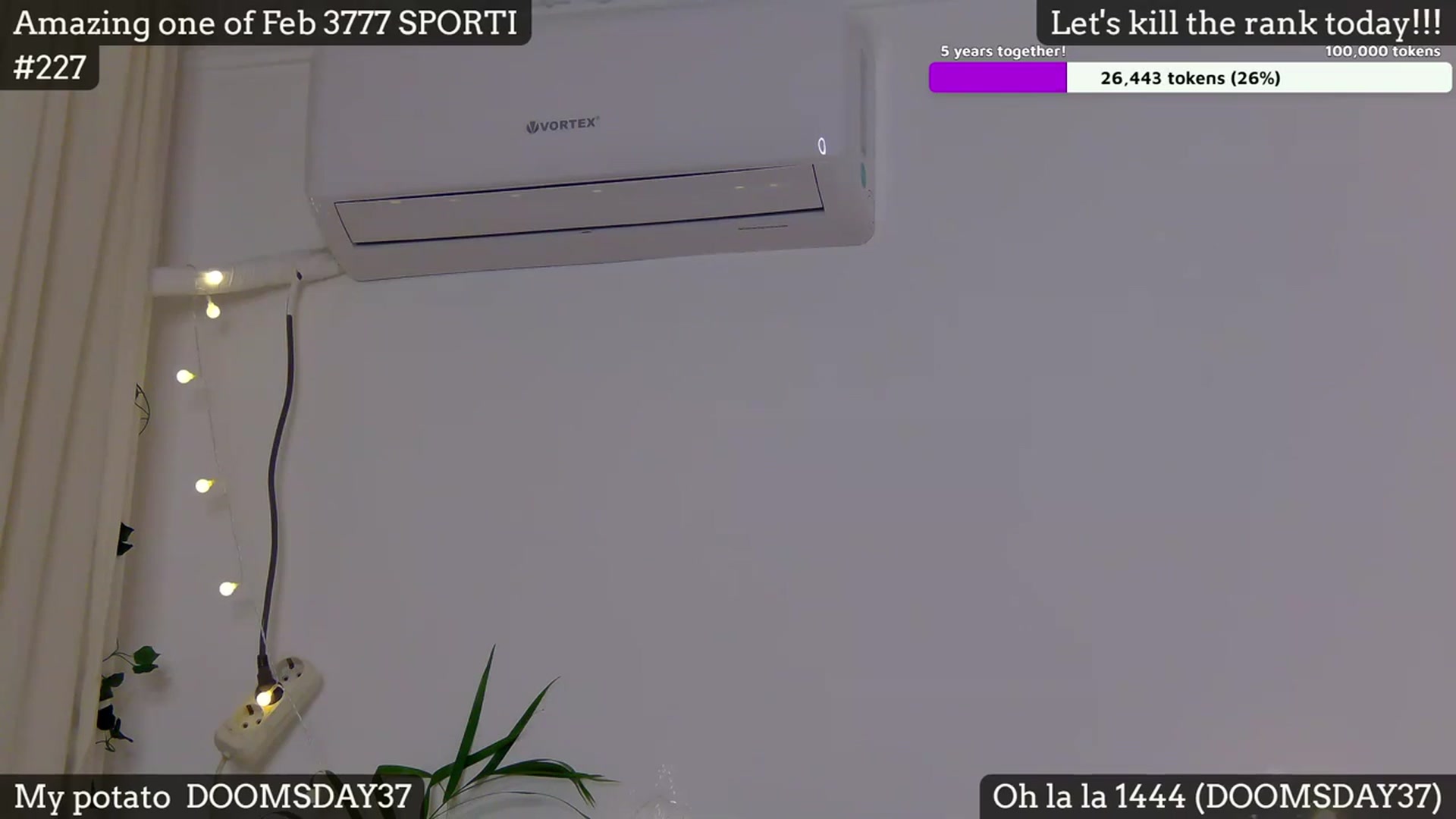 Gallery image thumbnail from SkyV_'s myfreecams stream on, 02/11/2024, 20:06 image 12 of 20
