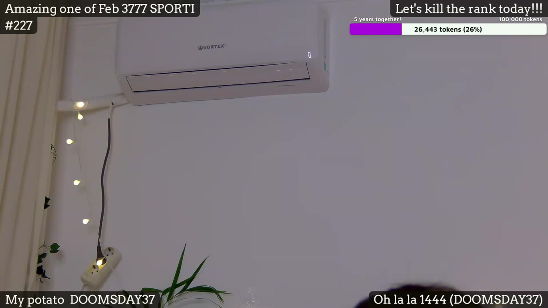 Gallery image thumbnail from SkyV_'s myfreecams stream on, 02/11/2024, 20:06 image 13 of 20