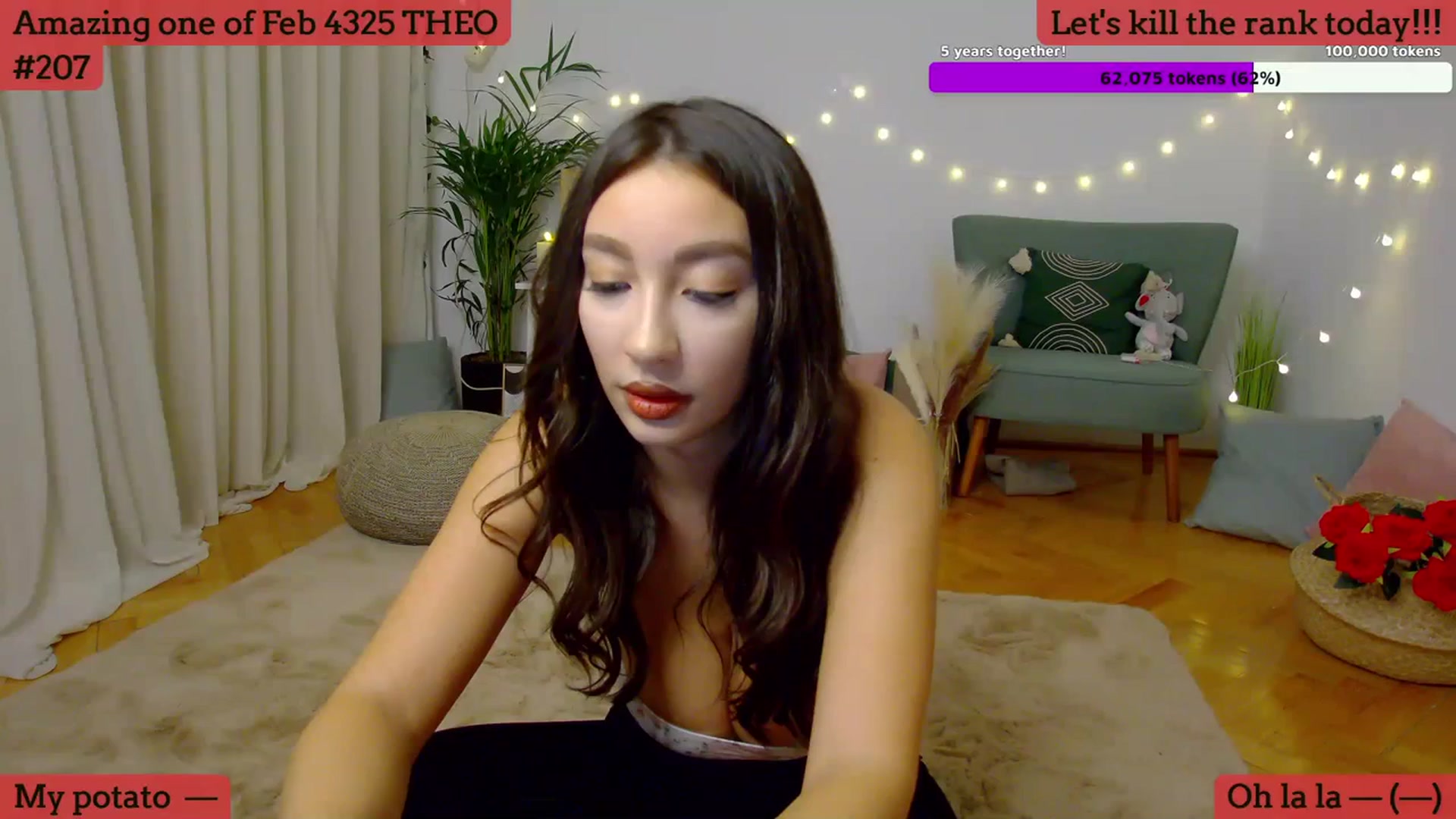 Gallery image thumbnail from SkyV_'s myfreecams stream on, 02/19/2024, 19:20 image 11 of 20