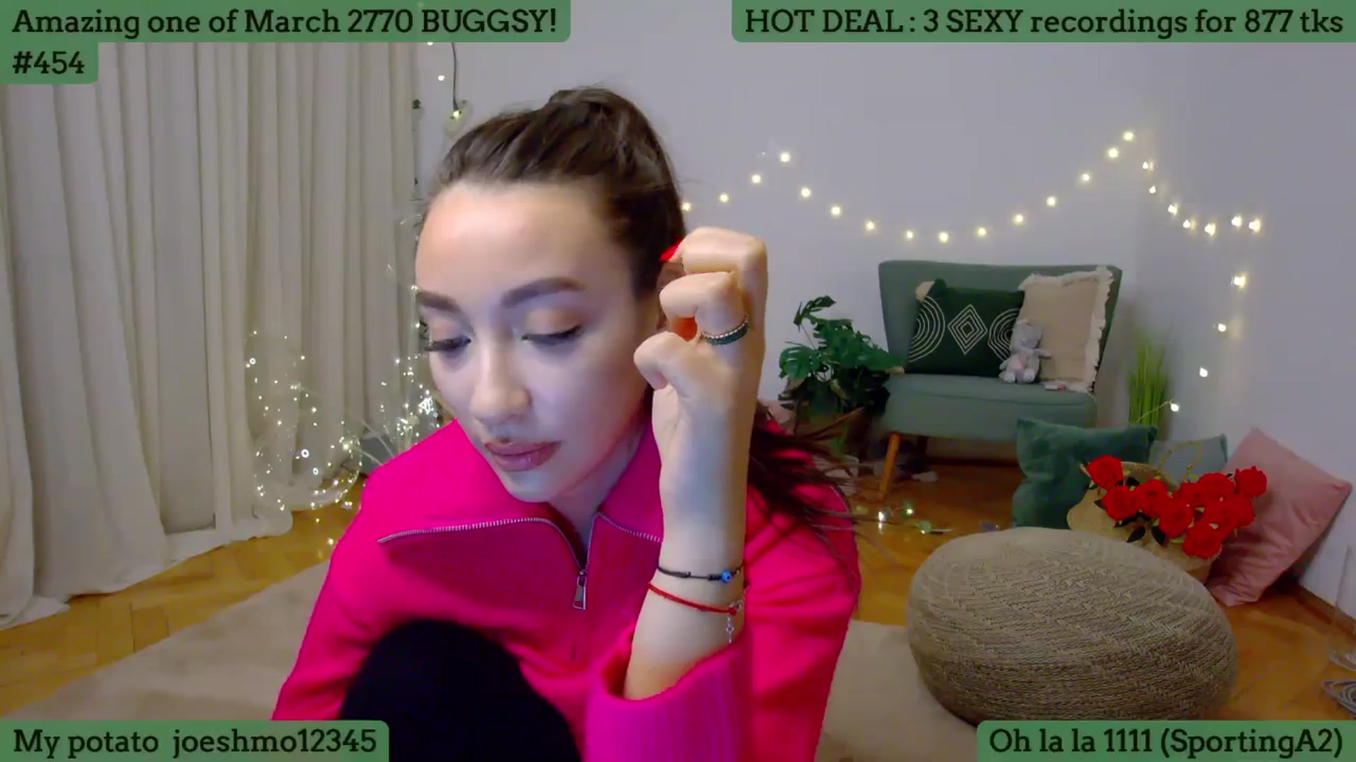 Gallery image thumbnail from SkyV_'s myfreecams stream on, 03/10/2024, 23:13 image 11 of 20