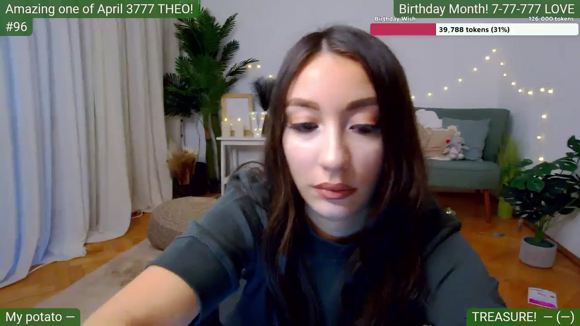 Gallery image thumbnail from SkyV_'s myfreecams stream on, 04/08/2024, 17:07 image 6 of 20