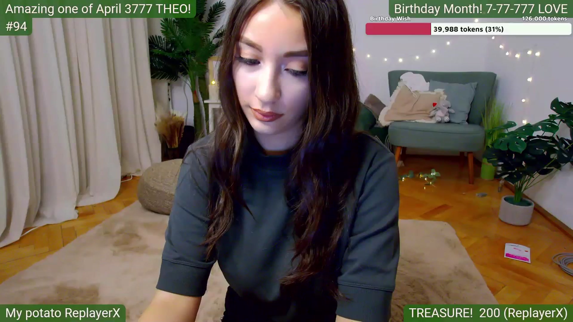 Gallery image thumbnail from SkyV_'s myfreecams stream on, 04/08/2024, 17:43 image 13 of 20