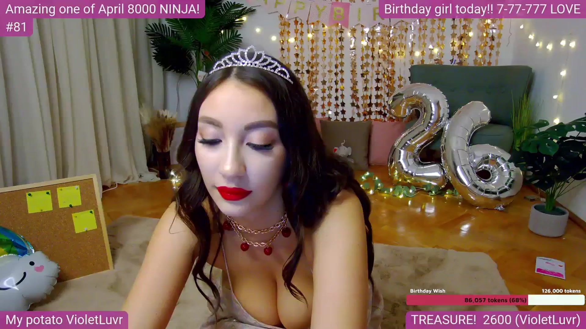 Gallery image thumbnail from SkyV_'s myfreecams stream on, 04/14/2024, 19:08 image 12 of 20