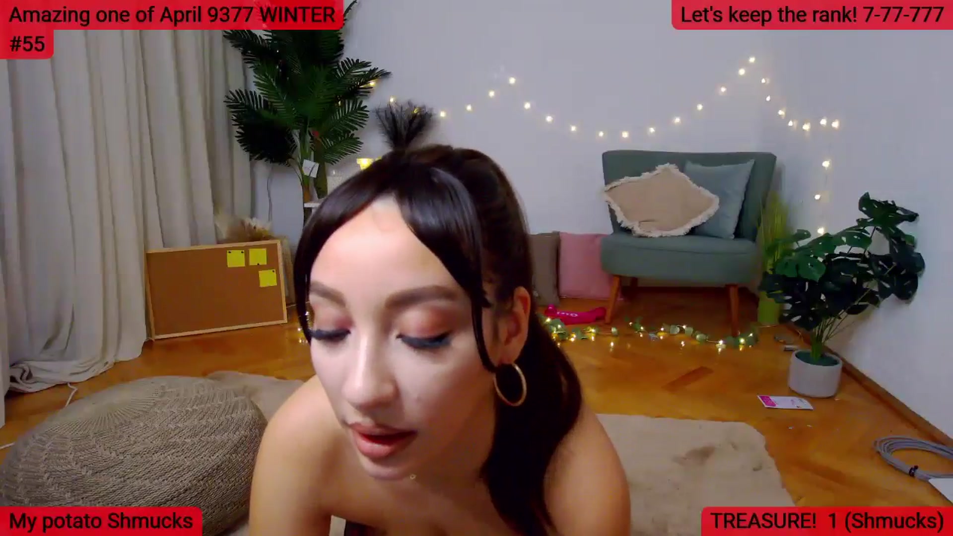Gallery image thumbnail from SkyV_'s myfreecams stream on, 04/17/2024, 17:10 image 9 of 20