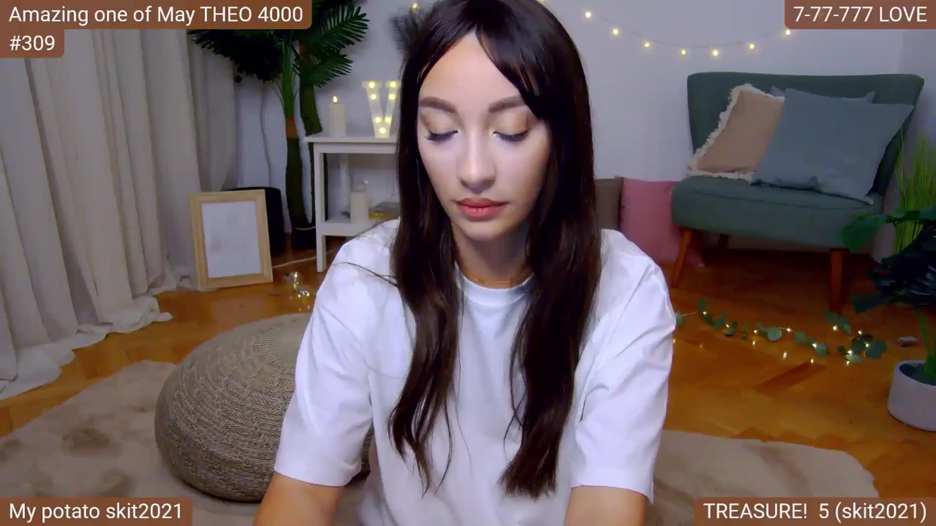 Gallery image thumbnail from SkyV_'s myfreecams stream on, 05/12/2024, 19:18 image 12 of 20