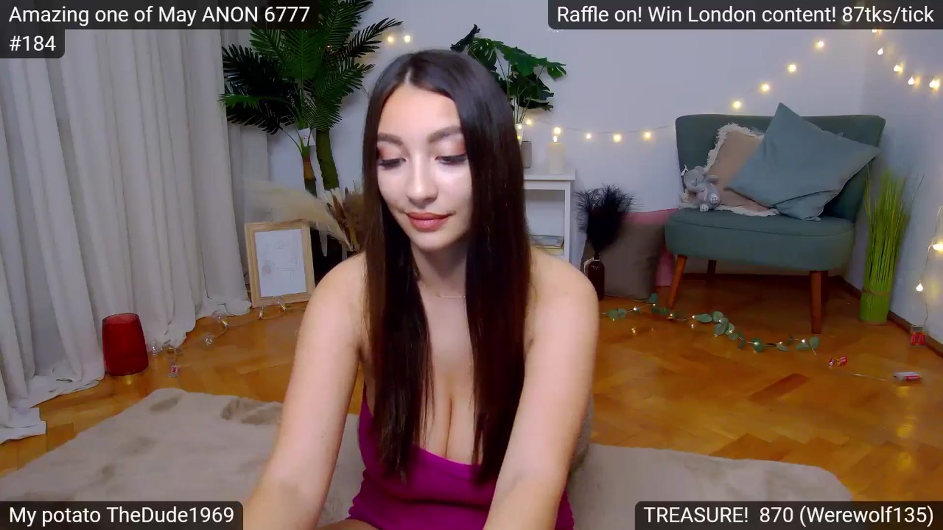 Gallery image thumbnail from SkyV_'s myfreecams stream on, 05/31/2024, 19:33 image 2 of 20