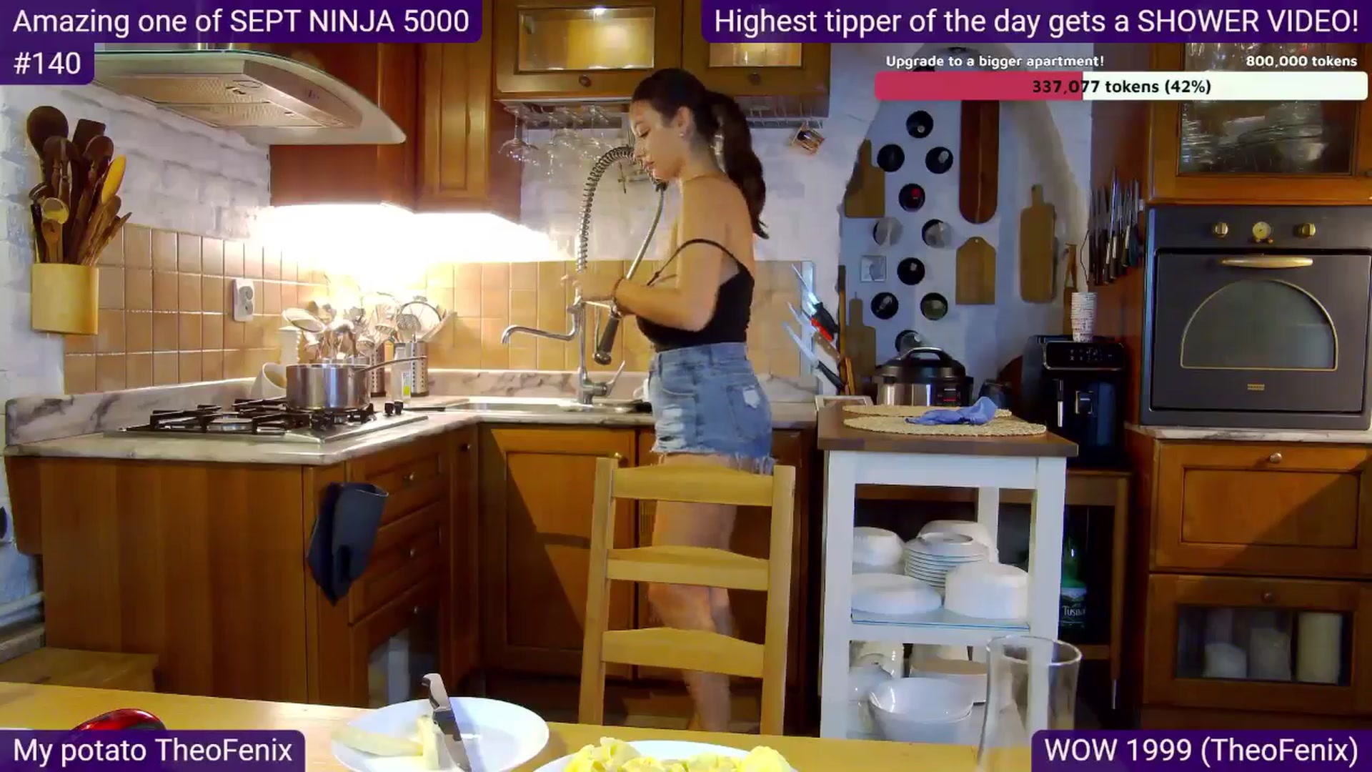 Gallery image thumbnail from SkyV_'s myfreecams stream on, 09/22/2024, 19:14 image 18 of 20