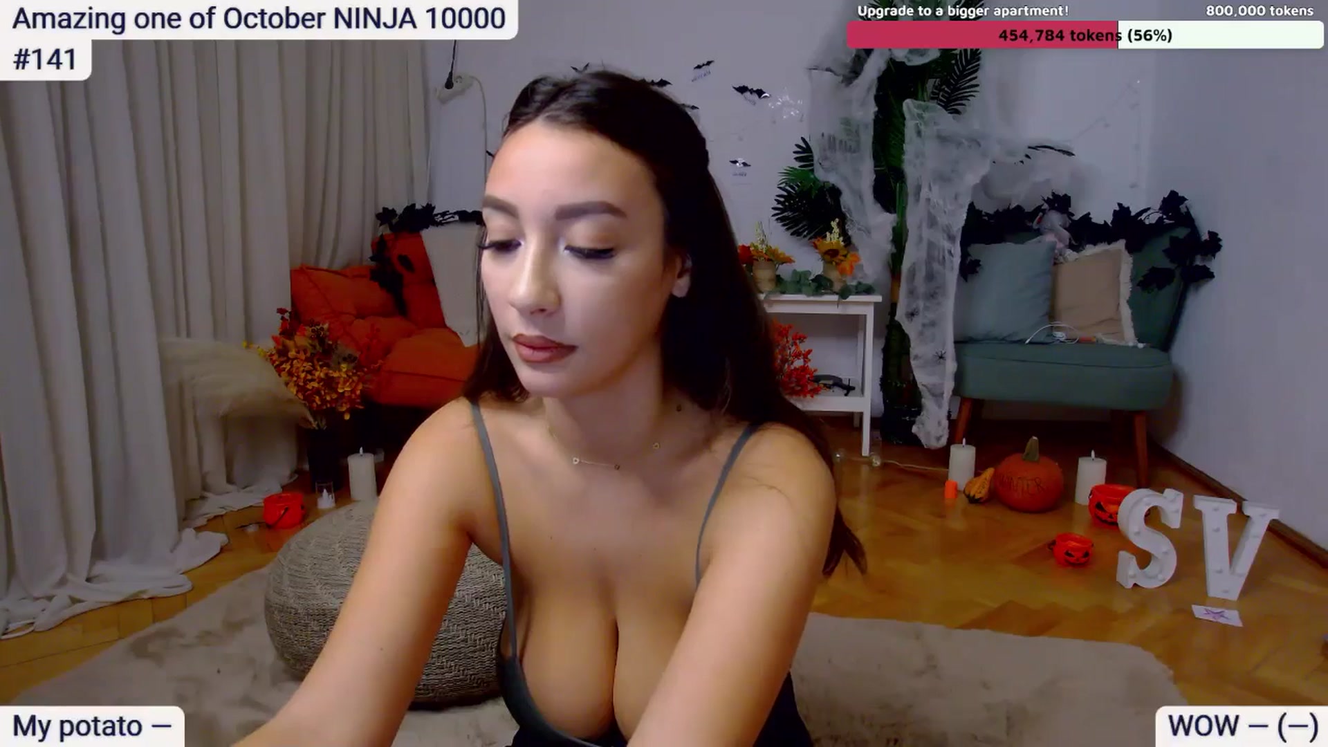 Gallery image thumbnail from SkyV_'s myfreecams stream on, 10/21/2024, 17:20 image 6 of 20