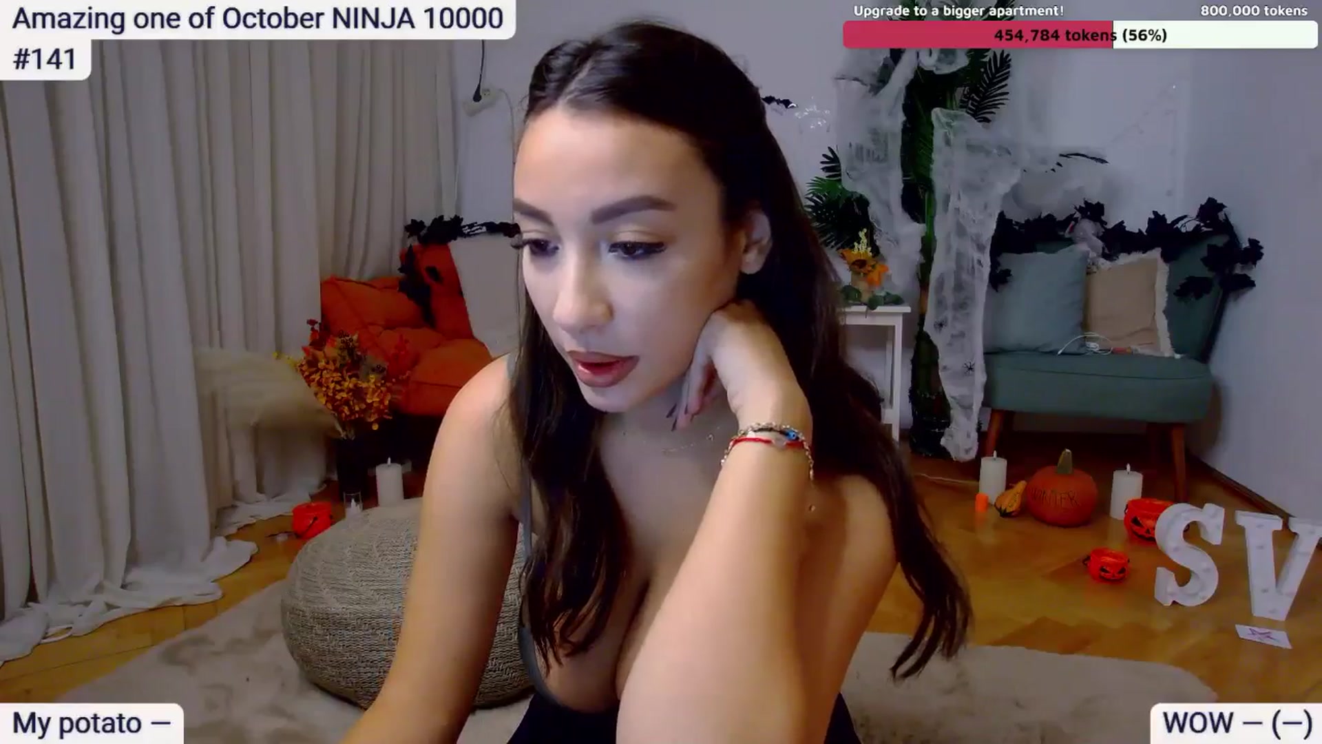Gallery image thumbnail from SkyV_'s myfreecams stream on, 10/21/2024, 17:20 image 14 of 20