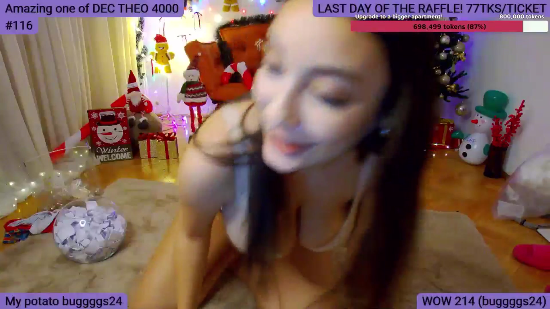 Gallery image thumbnail from SkyV_'s myfreecams stream on, 12/16/2024, 22:08 image 10 of 20
