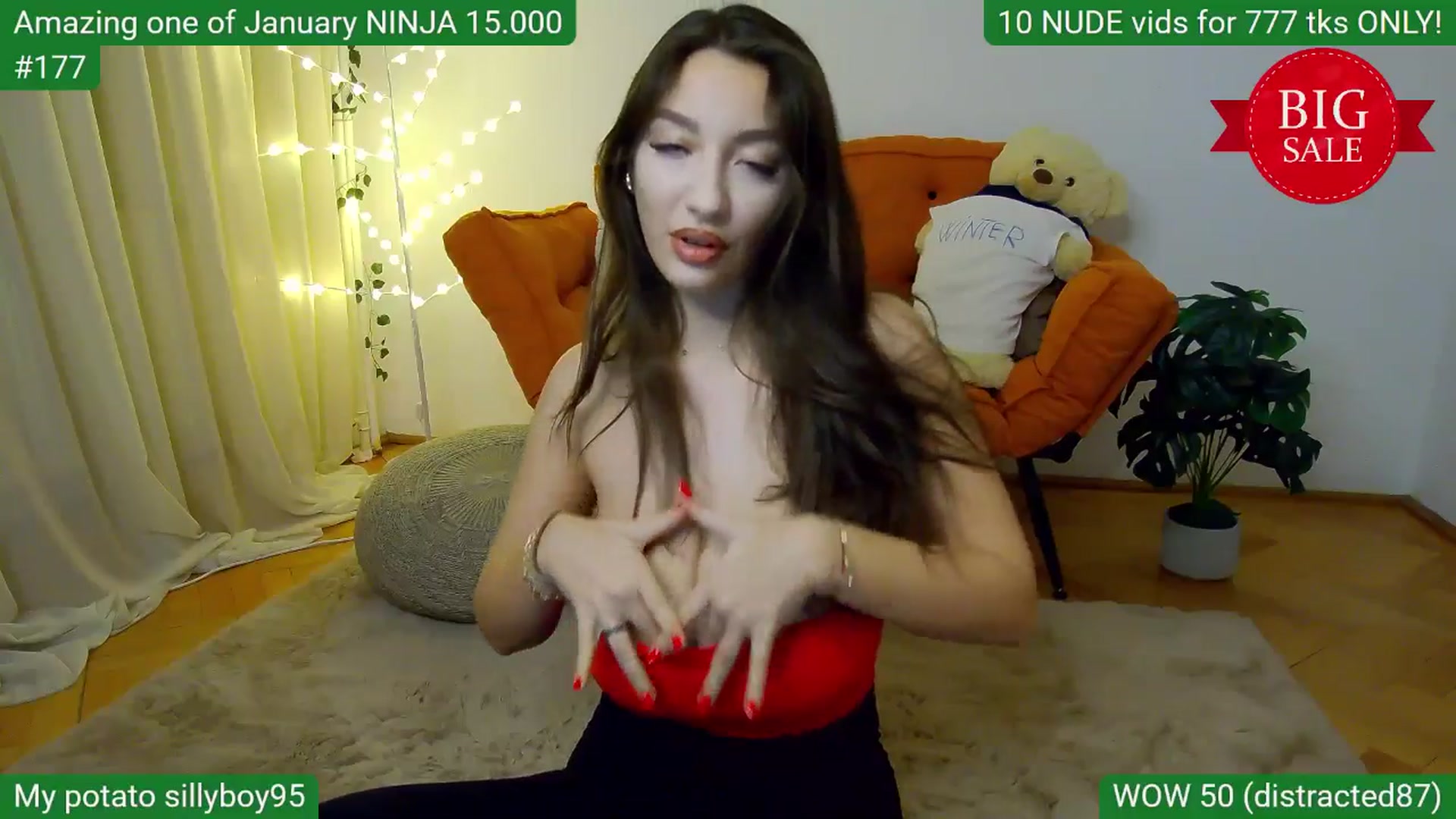 Gallery image thumbnail from SkyV_'s myfreecams stream on, 01/14/2025, 20:01 image 5 of 20