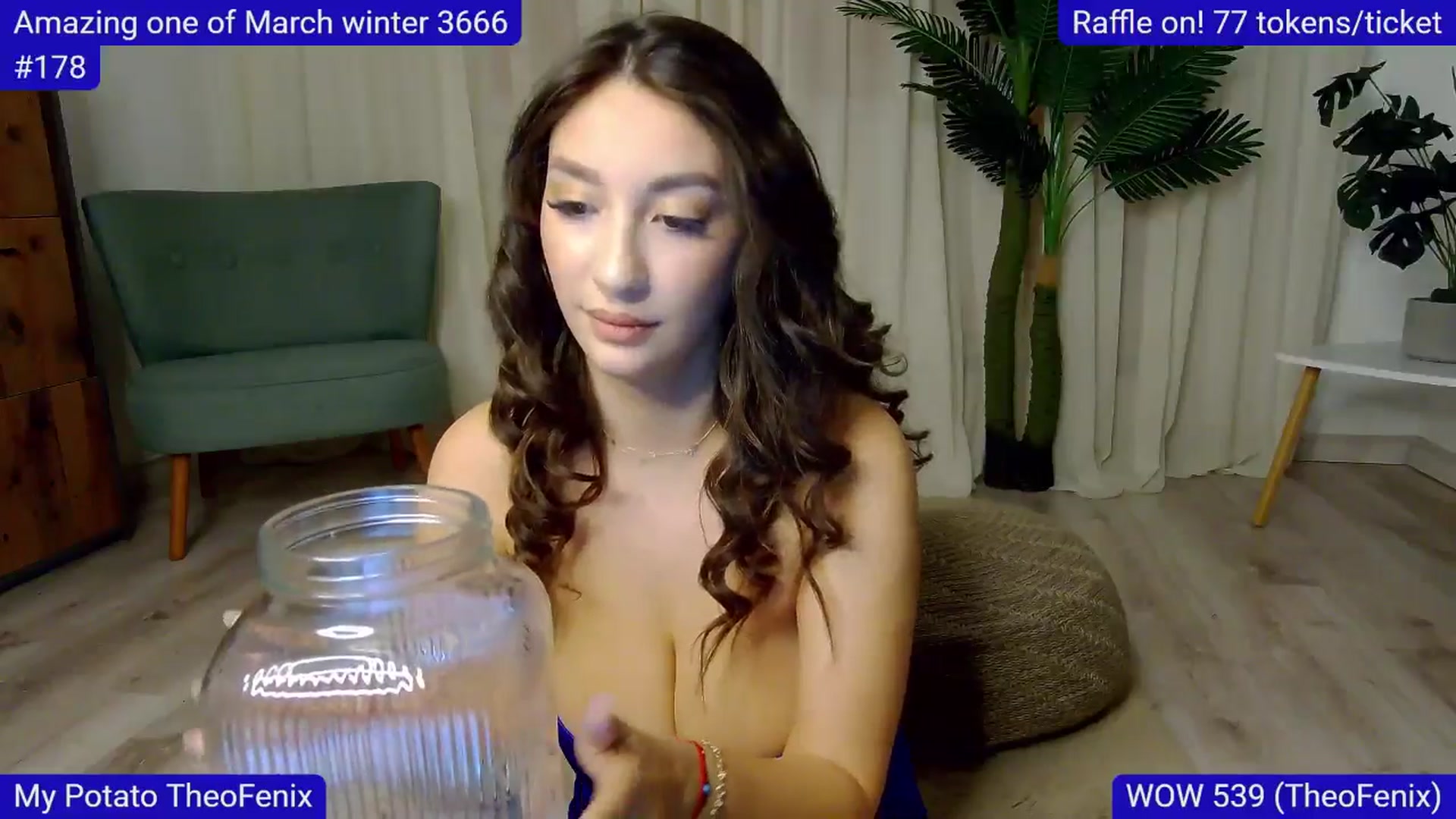 Gallery image thumbnail from SkyV_'s myfreecams stream on, 03/19/2025, 20:41 image 14 of 20