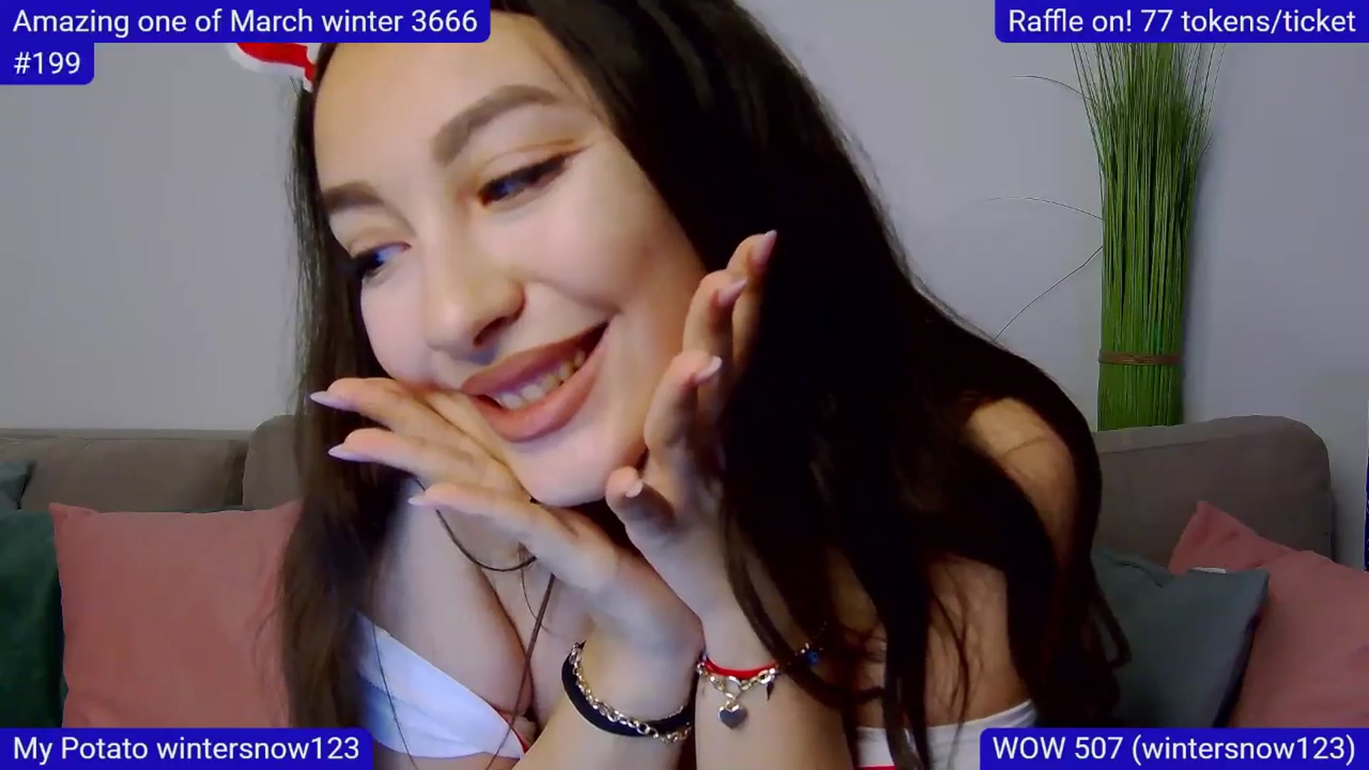 Gallery image thumbnail from SkyV_'s myfreecams stream on, 03/23/2025, 19:19 image 2 of 20