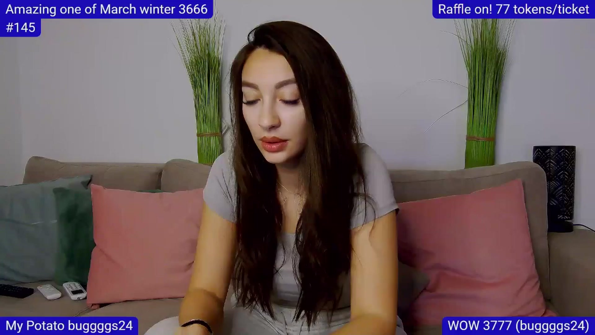 Gallery image thumbnail from SkyV_'s myfreecams stream on, 03/23/2025, 22:14 image 6 of 20