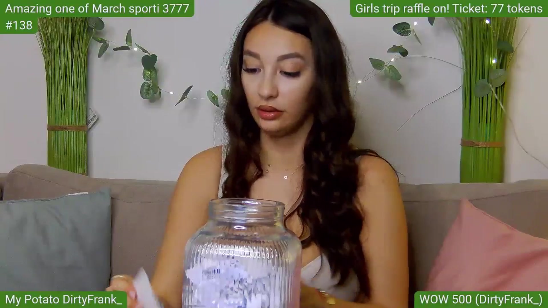 Gallery image thumbnail from SkyV_'s myfreecams stream on, 03/30/2025, 21:32 image 4 of 20